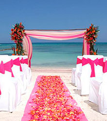 Weddings abroad on the beach